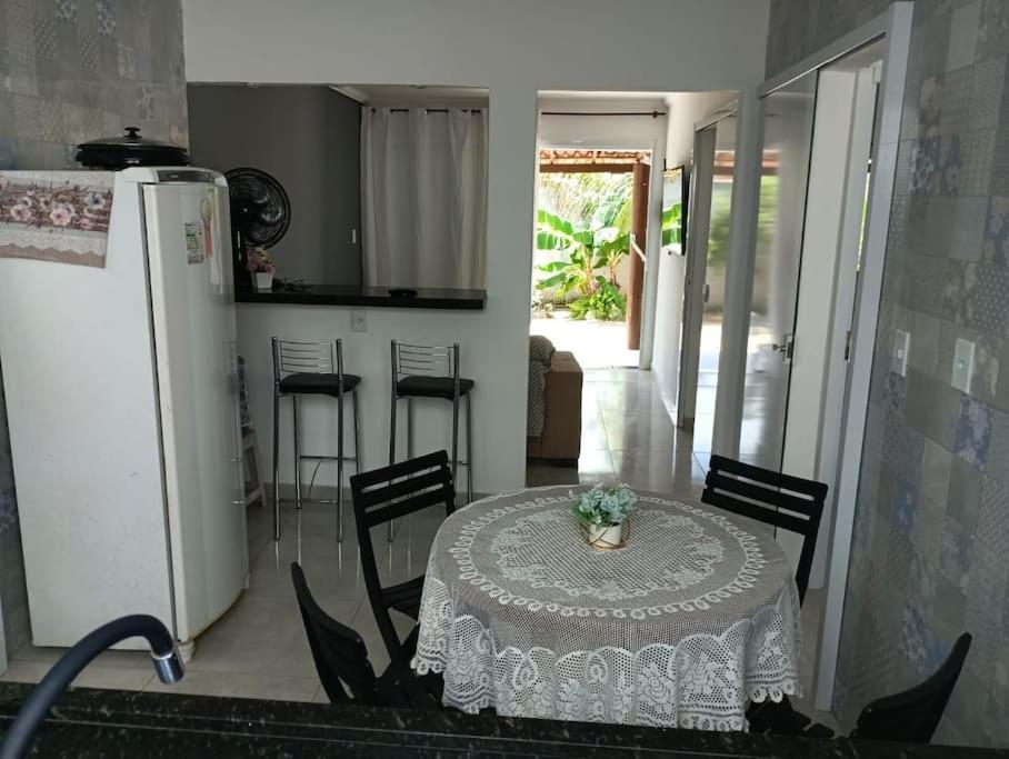 Casa Com Piscina E 3 Quartos Ampla E Individual
